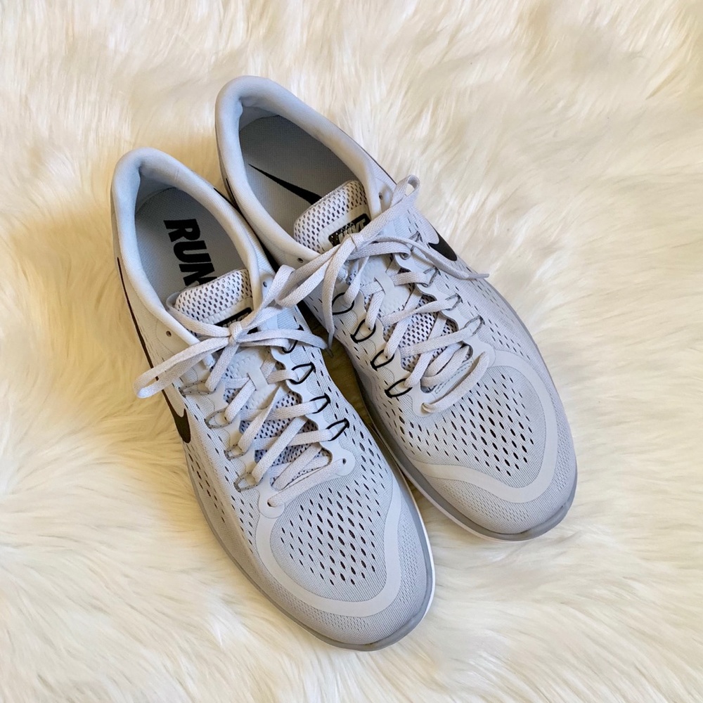 Nike Flex 2017 RN Pure Platinum/ Black Wolf Grey - Picture 3 of 8